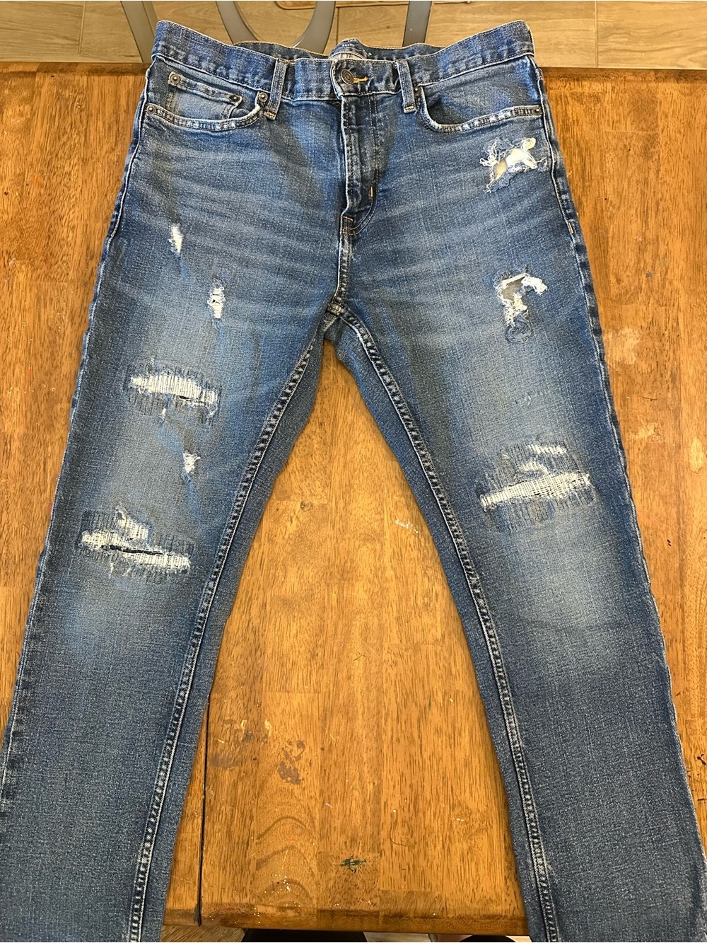 Classic Slim Fit Men's Distressed Blue Denim Jeans with Built - In Flex